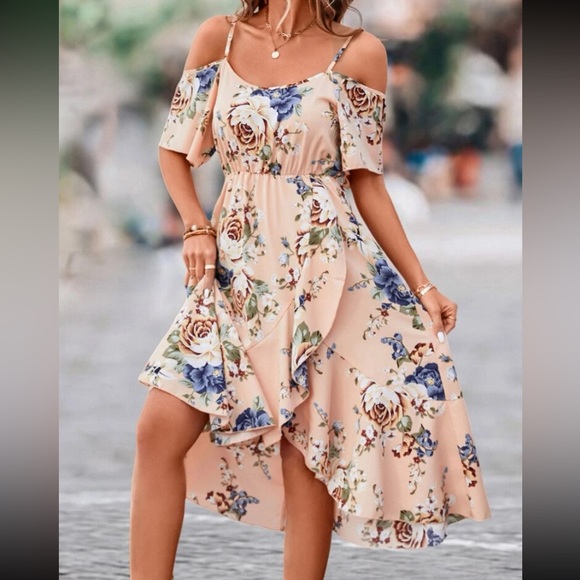 COPY - Boho floral print cold shoulder dress - Picture 4 of 5